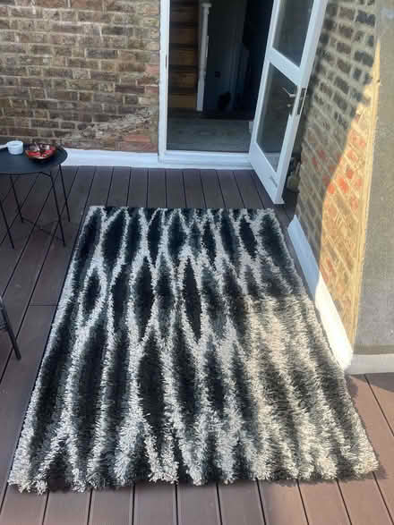Photo of free Rug (Upper Holloway N19) #1