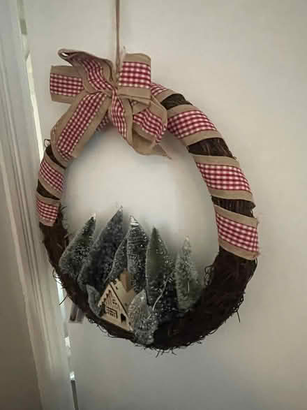 Photo of free chrismas tree/ door decoration (Tw1 3JZ) #1