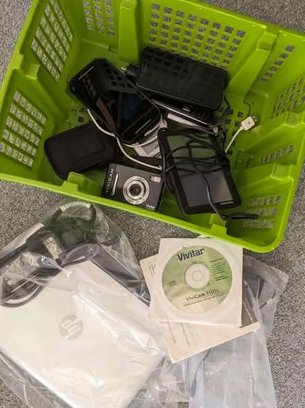 Photo of free Old Tech Stuff, Cameras, Phones, Sat Nav, Notebook (IP3) #1