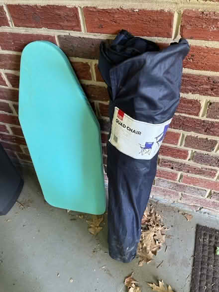 Photo of free Fold Out Chair (Kingman Park) #1