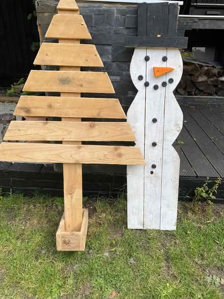 Photo of free Wooden Christmas Tree Decorations (Horndon SS17) #1