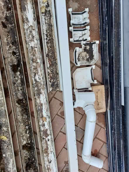 Photo of free White square line guttering (Kempsey WR5) #2