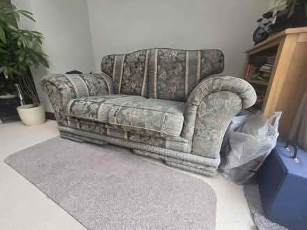 Photo of free Green sofa (Amersham HP7) #1