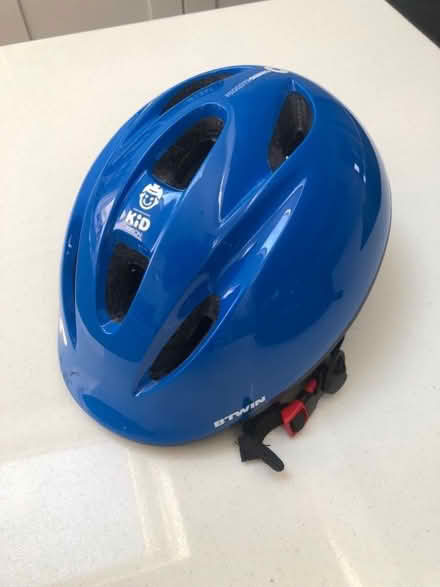 Photo of free Kids bike helmet (Hollins BL9) #1