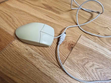 Photo of free Plain PS/2 Wired Mouse (Woosehill RG41) #1