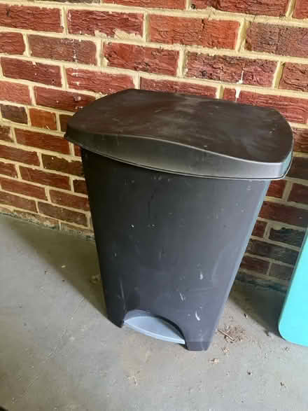 Photo of free Trash Can (Kingman Park) #1