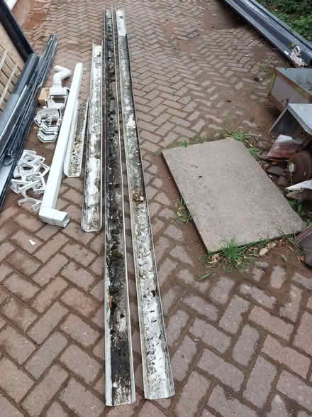 Photo of free White square line guttering (Kempsey WR5) #3