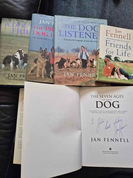 Photo of free Jan Fennell dog training books (Westcliff SS0) #1