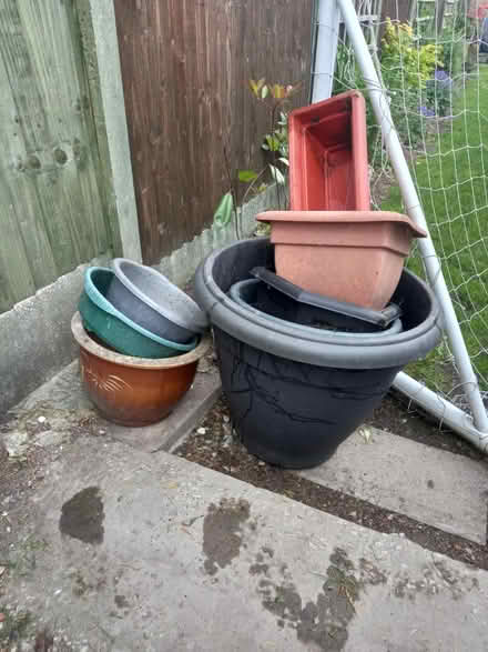 Photo of free Garden pots (Cheadle heath SK3) #1