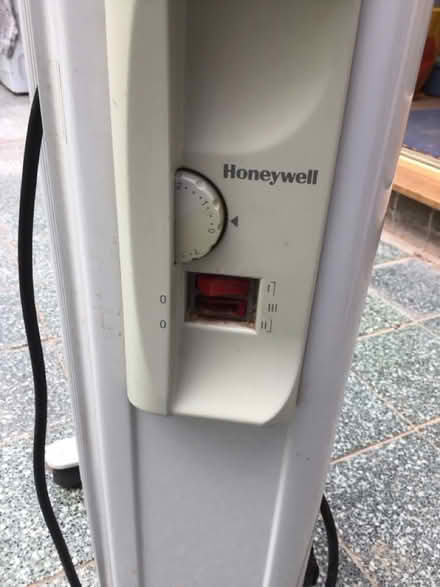 Photo of free Electric radiator (Garden City OX5) #4