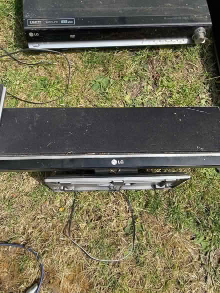 Photo of free LG DVD Player and surround sound (Horndon SS17) #3