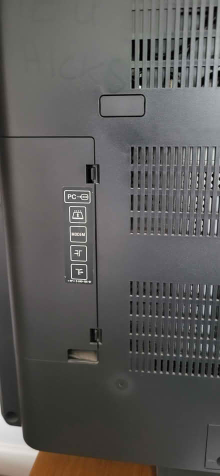 Photo of free 32" Sony TV (Fishbourne PO19) #2