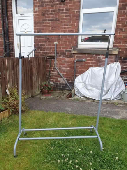 Photo of free metal clothes hanging frame (Cleckheaton BD19) #1