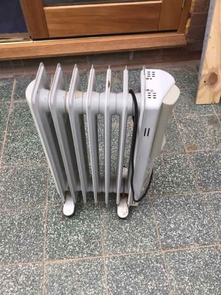 Photo of free Electric radiator (Garden City OX5) #1
