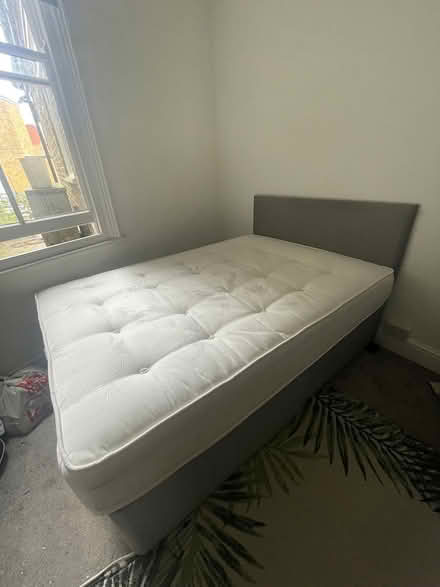 Photo of free 1 Double size bed and 1 mattress (Tw1 3JZ) #1