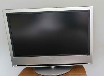 Photo of free 32" Sony TV (Fishbourne PO19) #1
