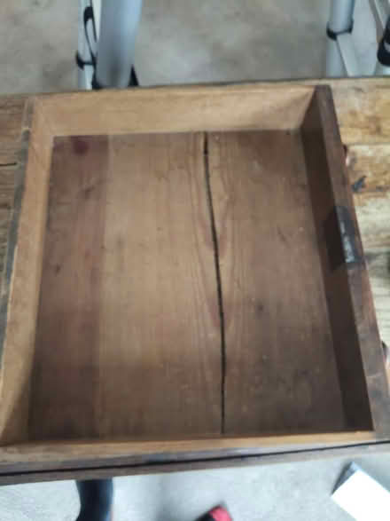 Photo of free Vintage Wooden Table (sw1v) #4