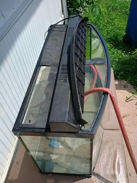 Photo of free Aquarium with lid & light (Newport News, Bruton Ave) #2