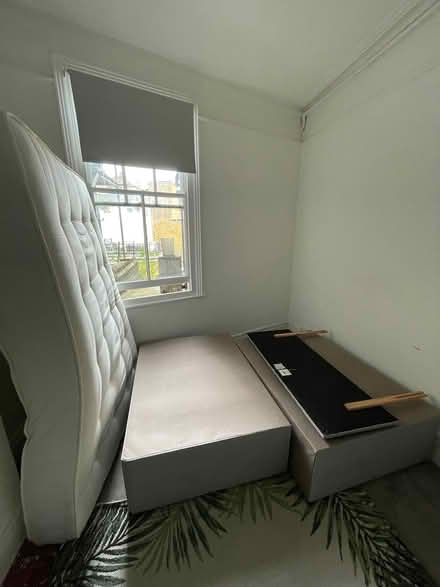 Photo of free Double size bed with mattress (Tw1 3JZ) #2