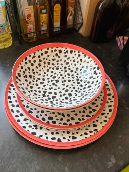 Photo of free Plastic plates (Catford SE6) #1