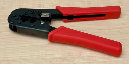Photo of free RJ45 crimping tool (Beaconsfield HP9) #1