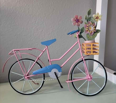 Photo of free Pink Pastel Bicycle Decor (U-District) #1