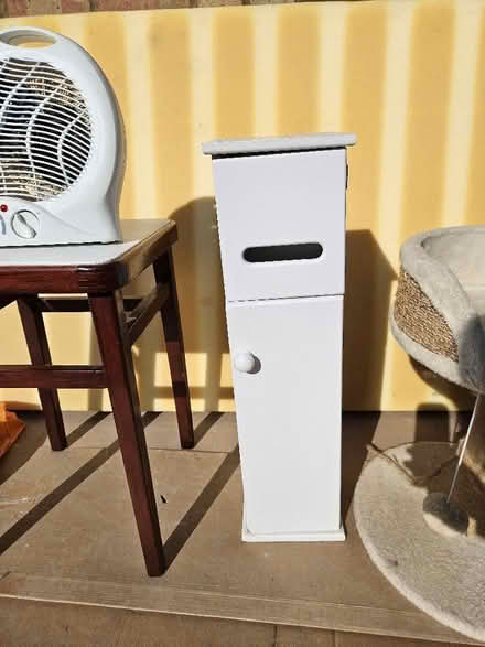 Photo of free Cat beds, stool, cooking trays. Toilet roll holder foam matt (Welling DA15) #4