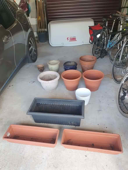 Photo of free Various pots and planters (Allestree DE22) #1