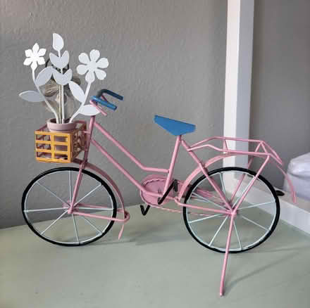 Photo of free Pink Pastel Bicycle Decor (U-District) #3