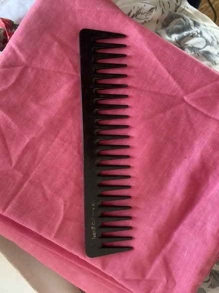 Photo of free Wide-tooth comb (Herne Hill, SE24) #1