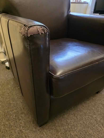 Photo of free 2x lounge chairs coffee/chocolate brown (Georgeham EX33) #2