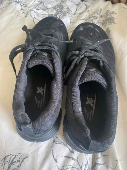 Photo of free Men’s size 7 black trainers (Herne Hill, SE24) #3