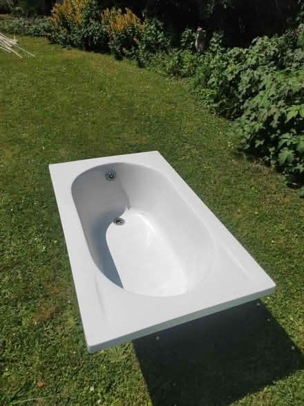 Photo of free Small bath (Old Windsor SL4) #1