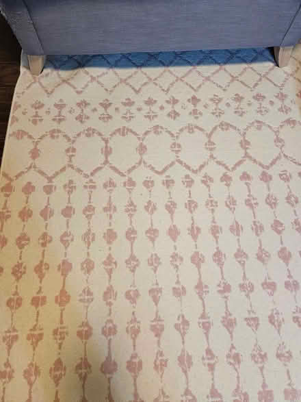 Photo of free 5x7 area rug (Leslieville--Queen & Greenwood) #1