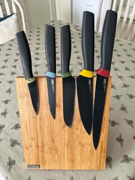Photo of free Knives with magnetic stand (Marshalswick AL4) #1