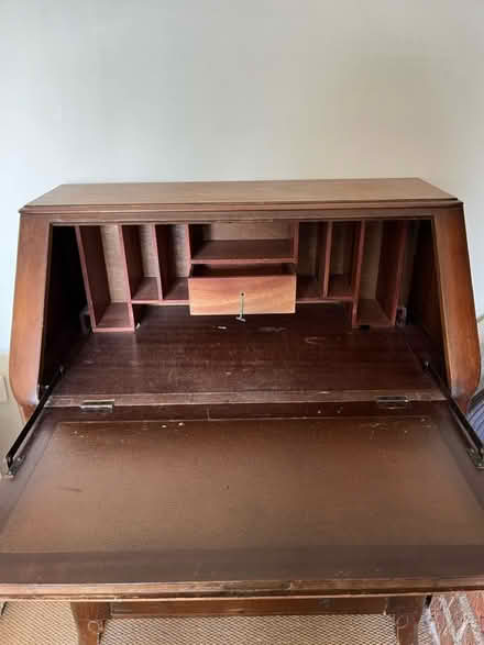 Photo of free Bureau (NR16) #3