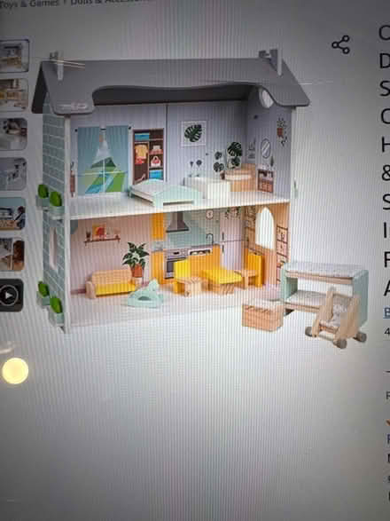Photo of Children play house and toys (L12) #1