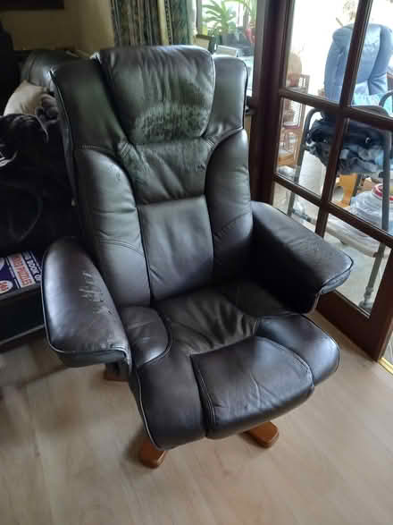 Photo of free Black swivel chair (Knighton LD7) #1