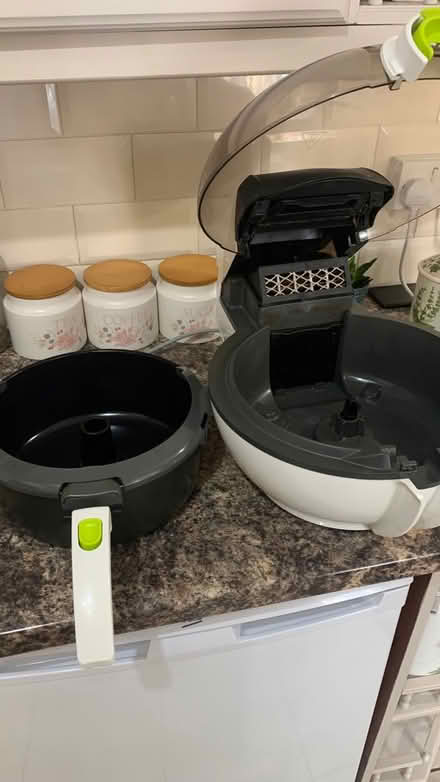 Photo of free Tefal actifry express xl (Whiston, S60) #4