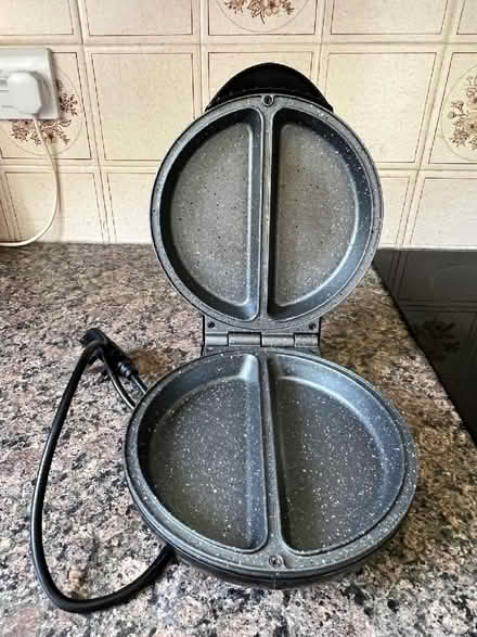 Photo of free Omelette maker and cofee/spice grinder (Twyford RG10) #2