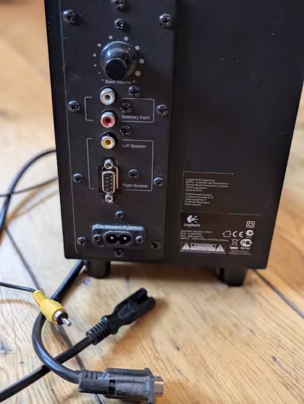Photo of free Logitech 2.1 speakers (Dunkeld, PH8) #2