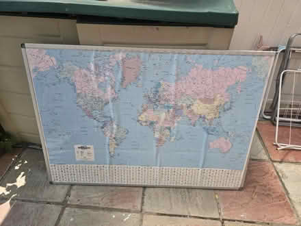 Photo of free World map in frame (TW5) #1