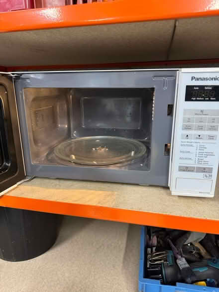 Photo of free Panasonic microwave (LS17 6LH) #2