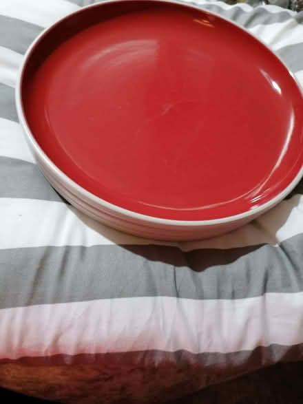 Photo of free Various dinner plates (Fleetwood FY7) #1