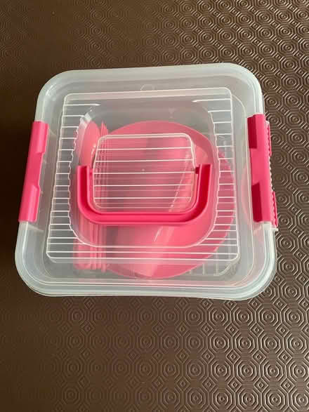 Photo of free Picnic set, 21 piece, pink, brand new (Marshalswick AL4) #1
