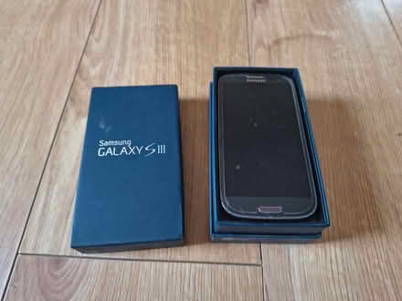 Photo of free Samsung Galaxy SIII phone (Dean Court OX2) #1
