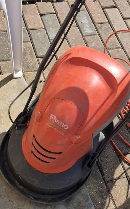 Photo of free Flymo Hover Vac 270 - Not working (Feltham TW13) #3