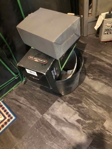 Photo of free Small hydroponics grow tent kit (SE1 - Waterloo) #1