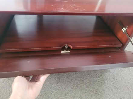 Photo of free Tv stand (Harpenden batfor) #2