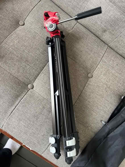 Photo of free Broken tripod (Gleedless (S12)) #3